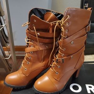 Brand New Camel Boots